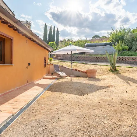 33 Gigli House Siena